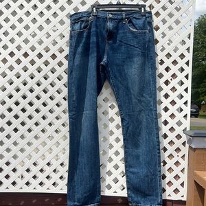 Lucky Brand 110 Skinny size 33/32
